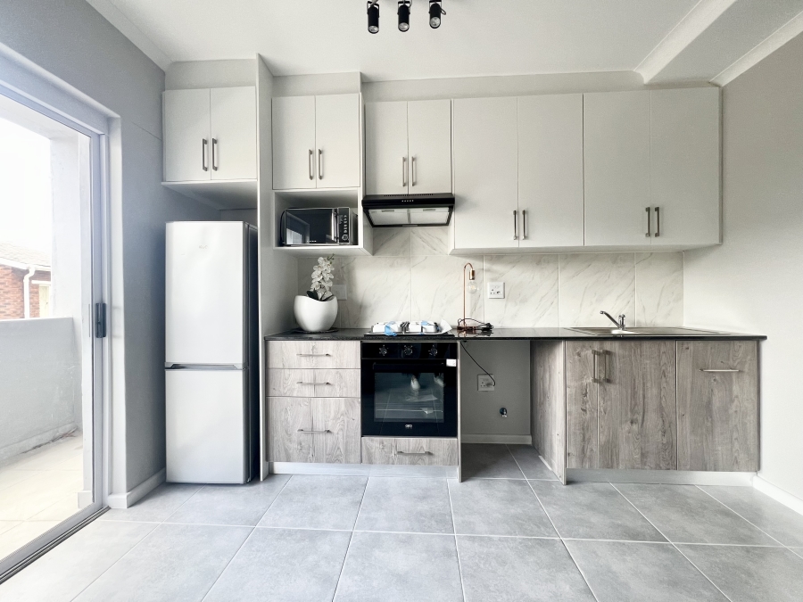 To Let 1 Bedroom Property for Rent in Table View Western Cape